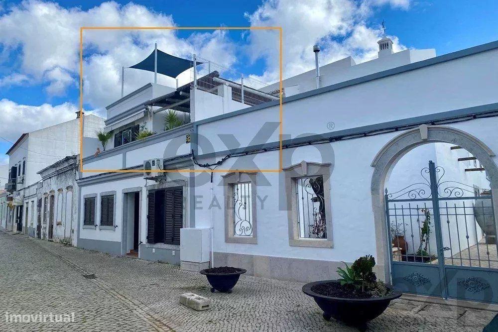 Apartamento T3 De Encanto No Centro Histórico De São Bras De Alportel