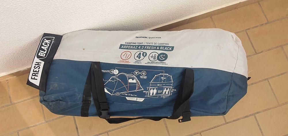Tenda Campismo DecathlonFRESH&BLACK 4pess/2quart + mesa, teldos, sacos