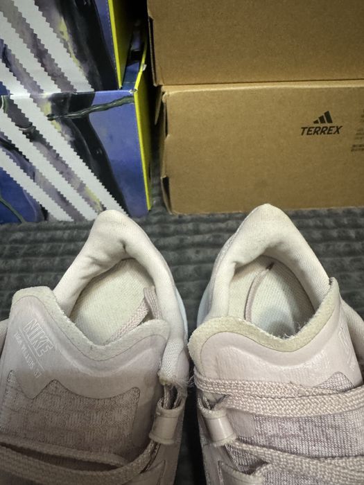 Жіночі кросівки Nike Air Zoom Pegasus 37 40,5(26см) оригінал