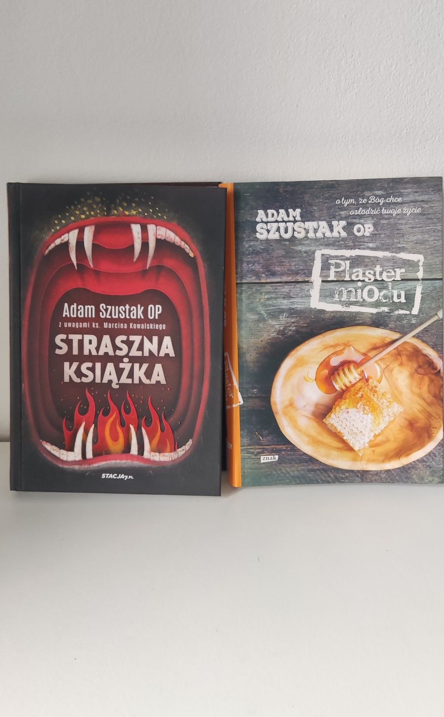 Straszna Książka i Plastry miodu, Adam Szustak