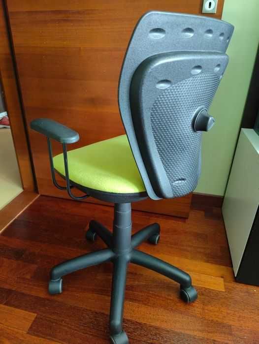 Krzesło obrotowe komputerowe zielone dla nastolatka