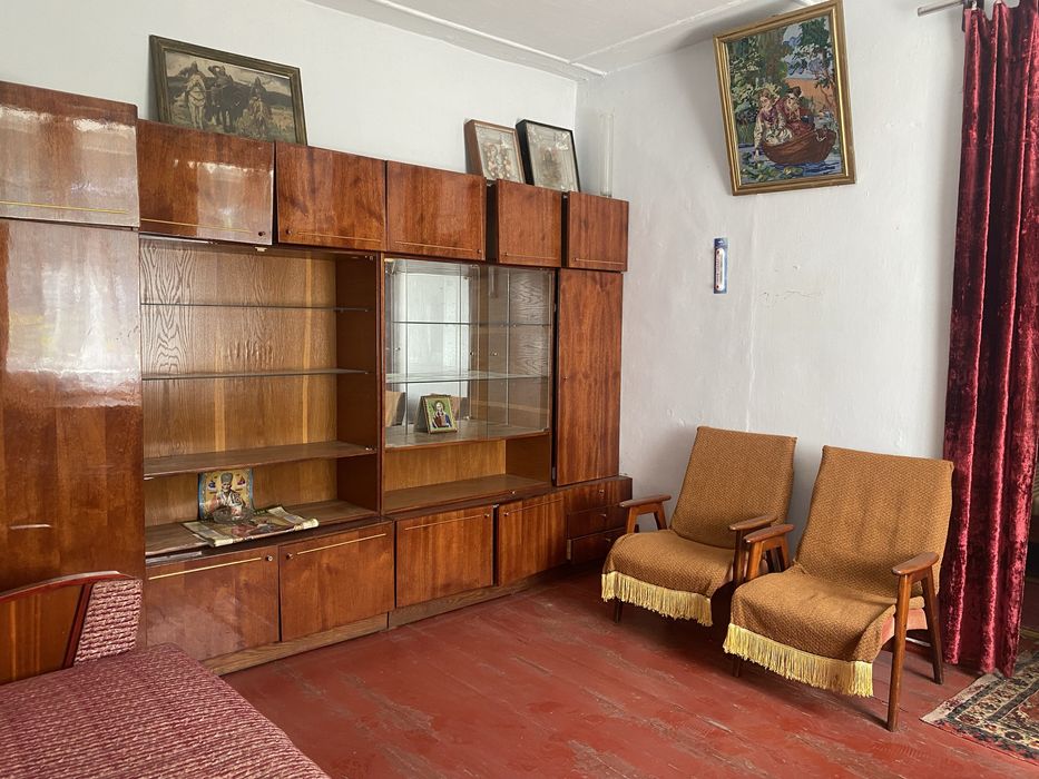 Грушевського, частина будинку