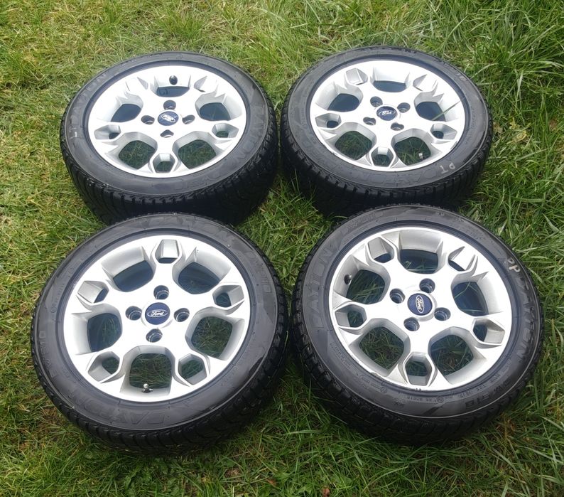 Komplet kół z oponami zimowymi, ET 48, 4x108, Ford Fiesta