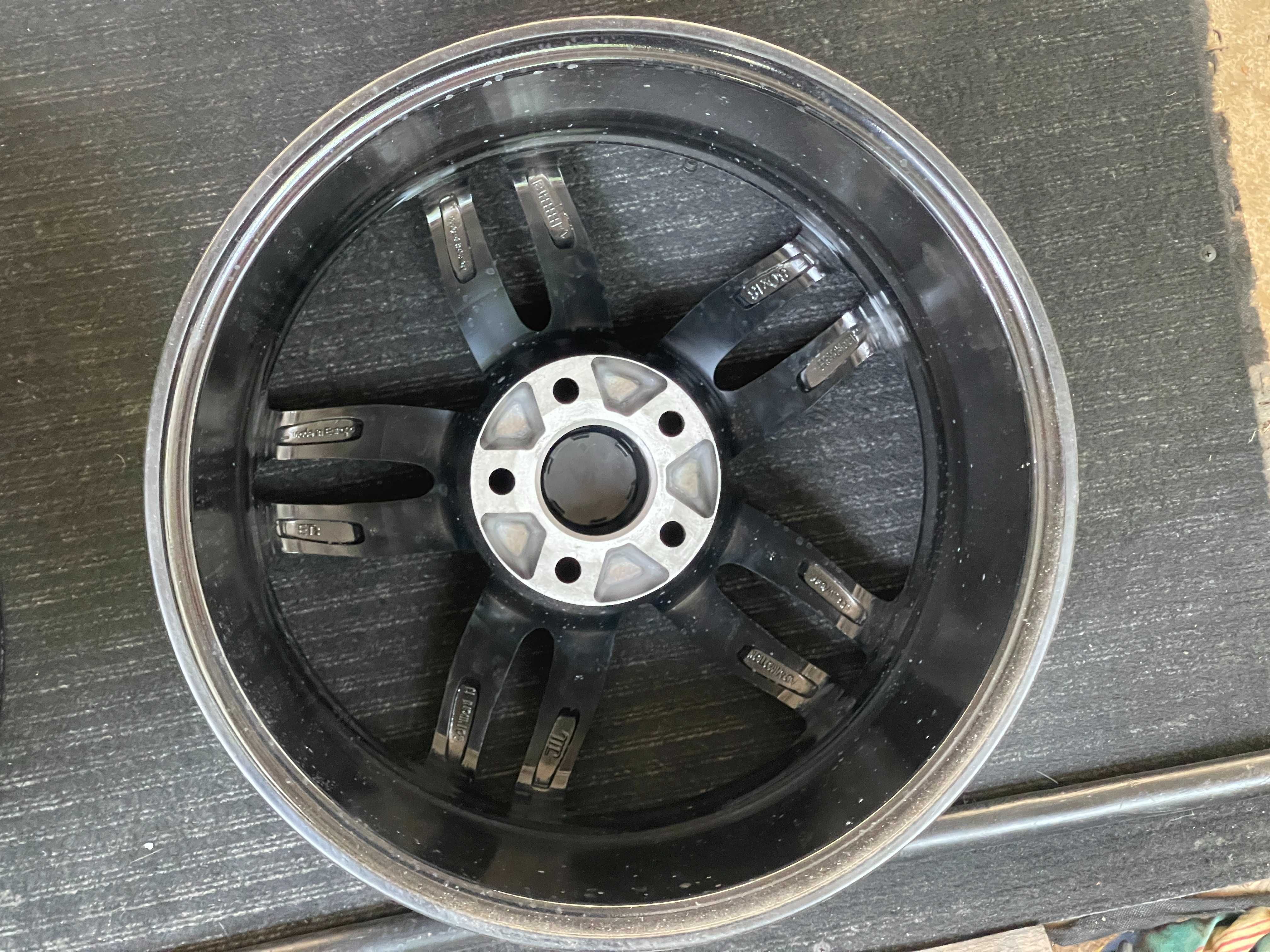 Диск R18 8J ET35 5x112 Dia 66.6