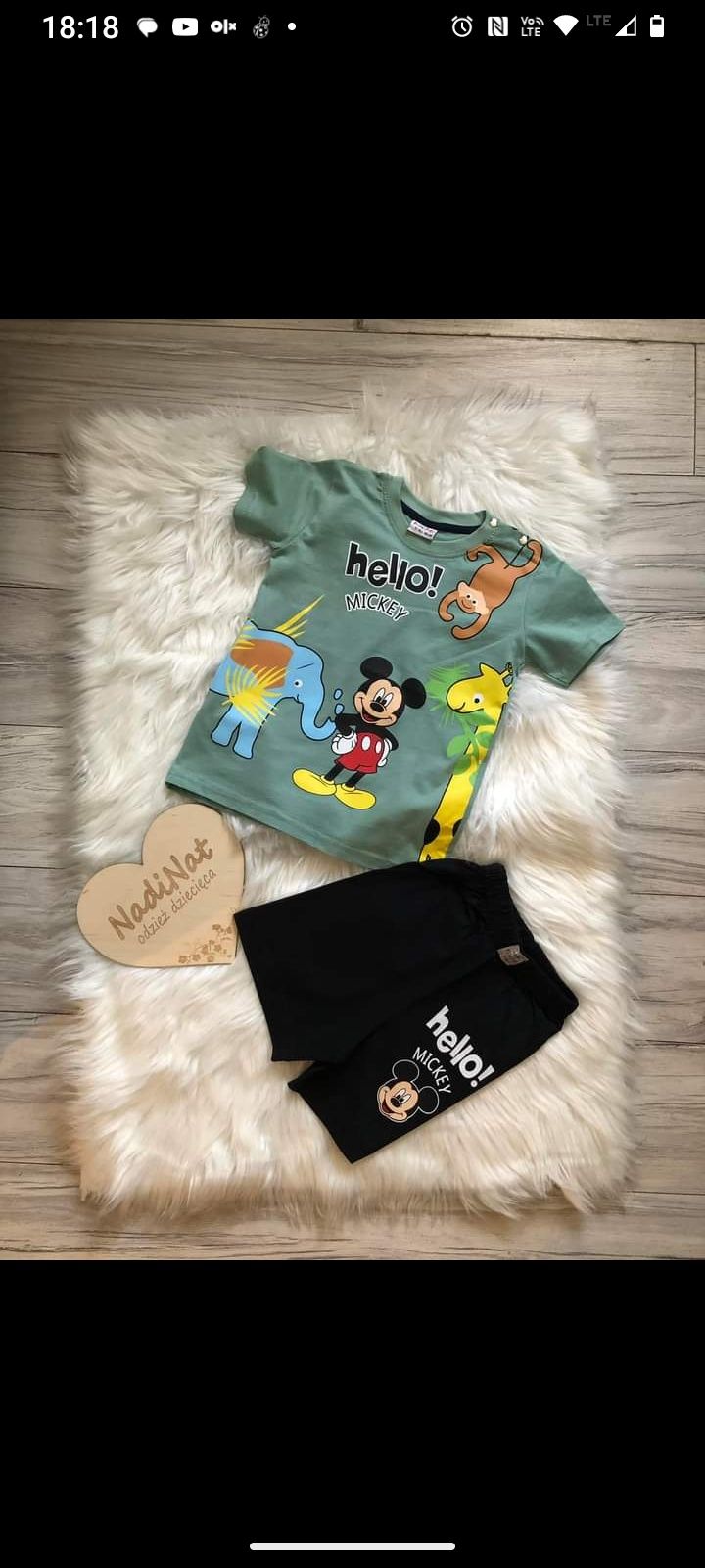 Komplet chłopięcy Hello Mickey,bluzeczka u góry  zapinana na napy