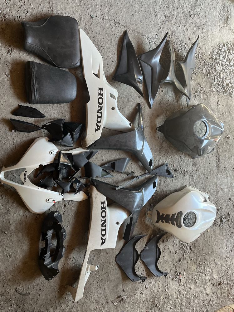 Honda cbr 05-06 07-08год пластик