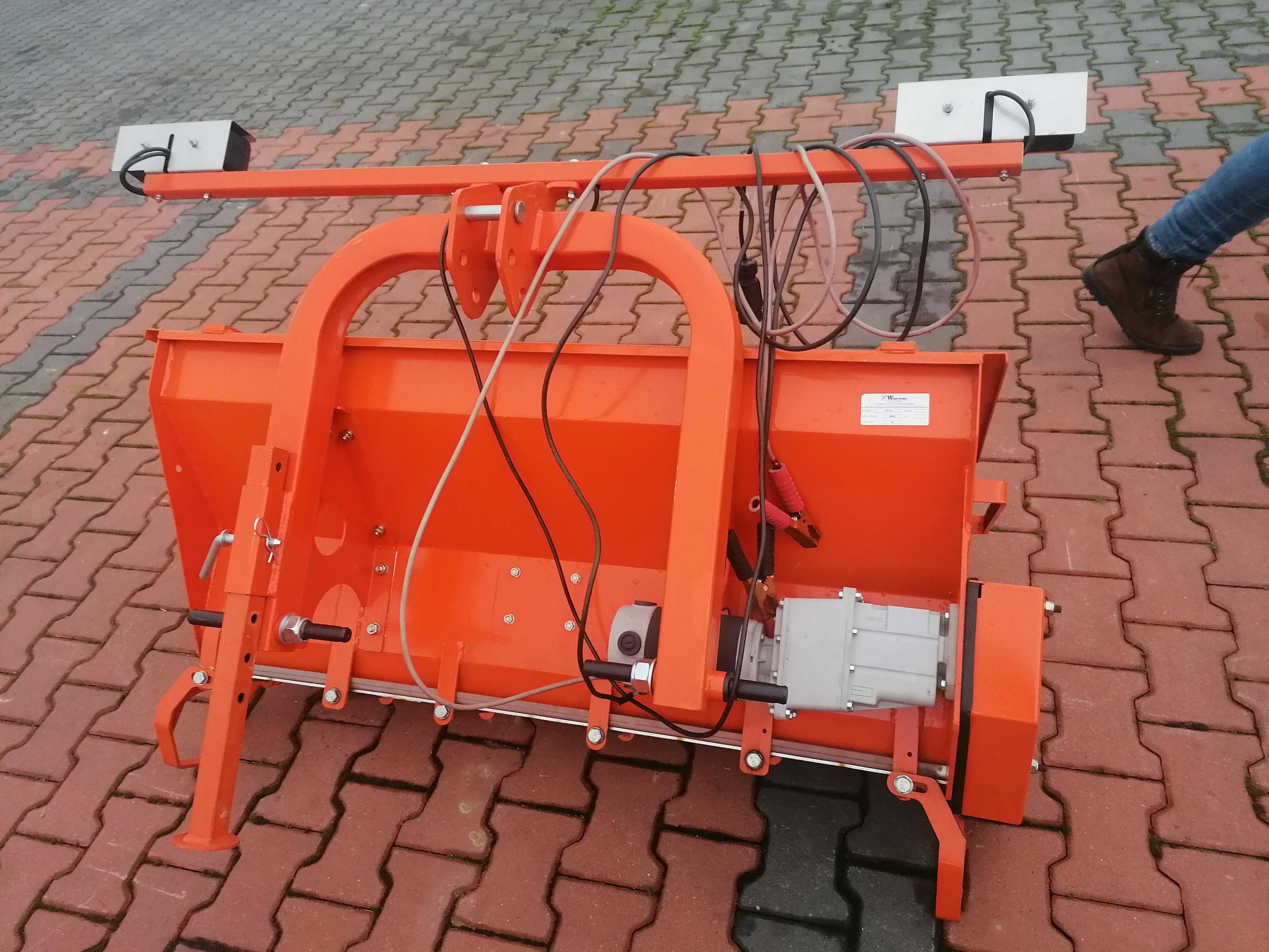 Piaskarka Solarka Samozaładowcza Woprol 0,26m3  Sonarol Samasz