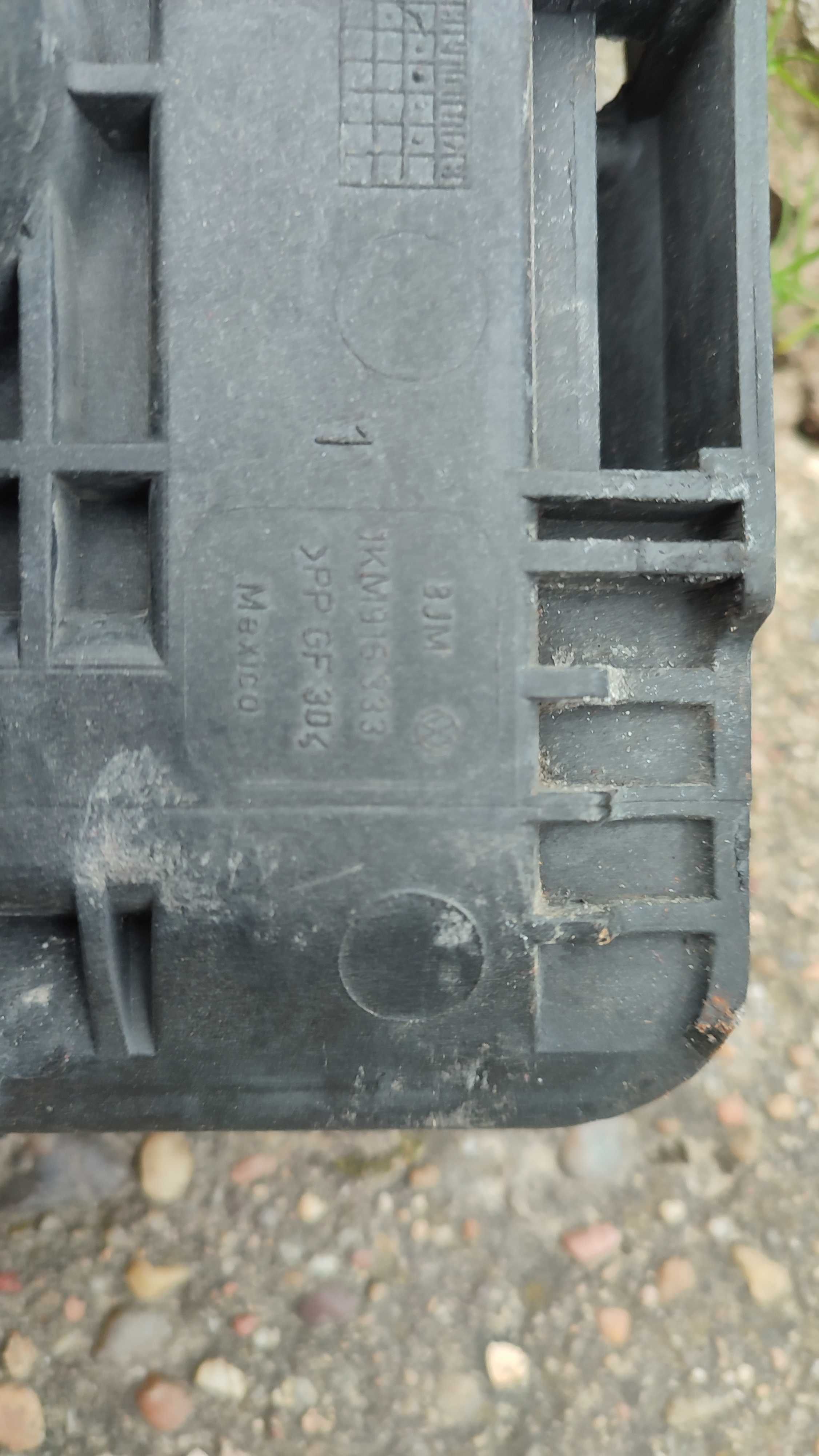 Podstawa akumulatora VW audi seat