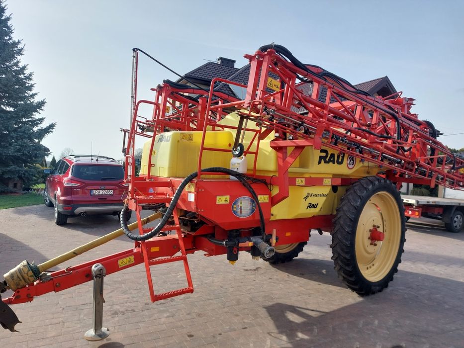 Opryskiwacz kverneland rau 2003r.30m.