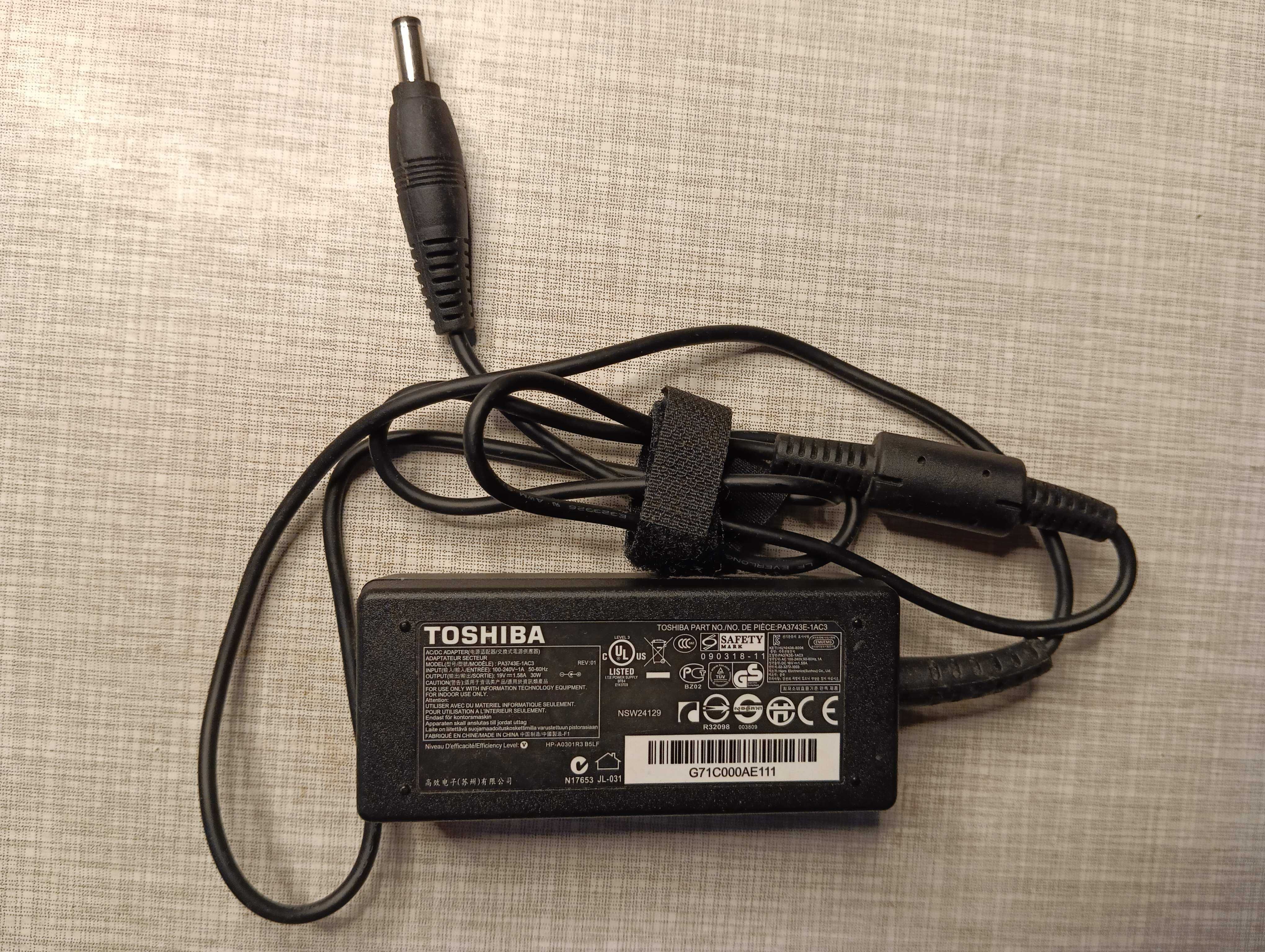 Блок живлення зарядне до ноутбука TOSHIBA 19V 1.58A (5.5X2.5mm)