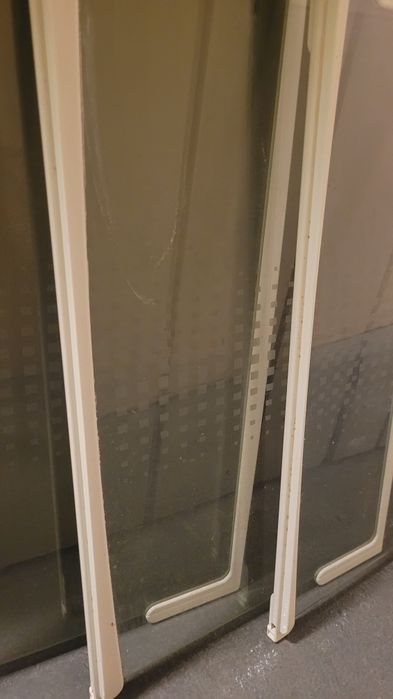 Komplet 4 półek szklanych do lodówki