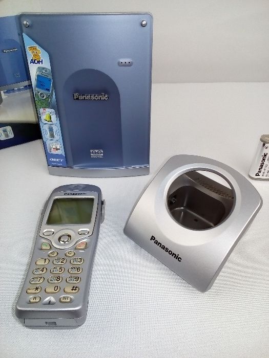 Цифровой DECT телефон с автоответчиком и АОНом Panasonic KX-TCD586