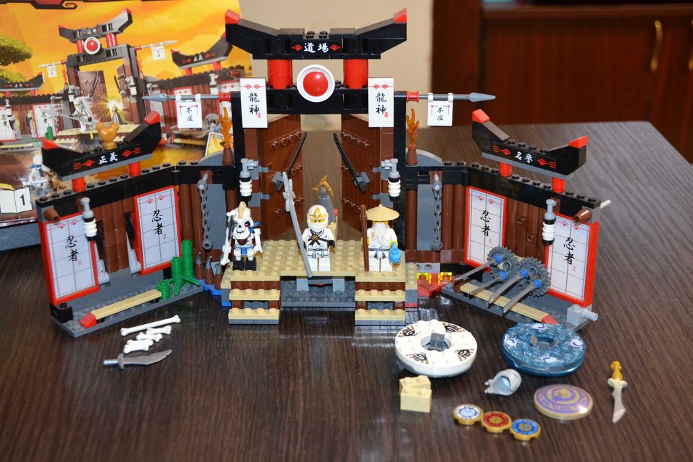 Оригінал Lego LEGO NINJAGO Додзе для кружитцу Ретро  набір 2504