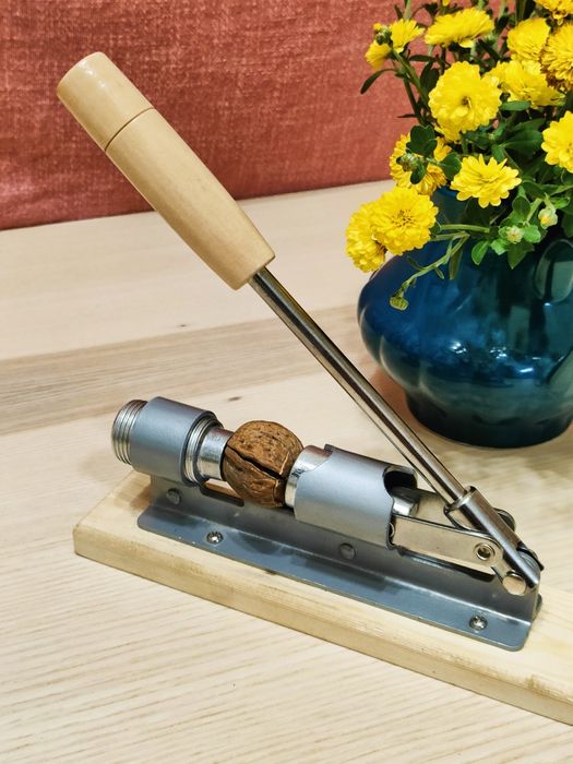 Горіхокол мехінчний ручний (nutcracker, орехокол). Вигідна ціна