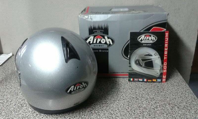 Capacete Airoh tamanho   M
