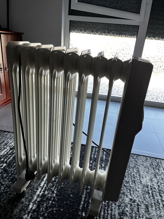 Aquecedor a óleo UFESA 2000w