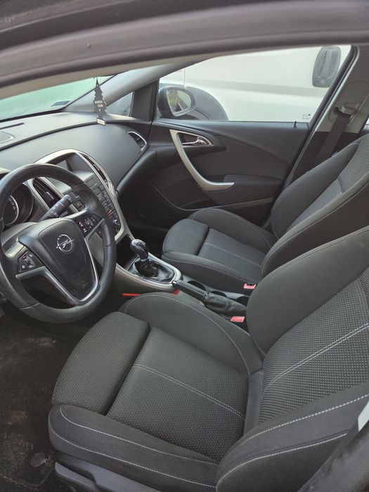 Opel Astra J 1.4 benzyna