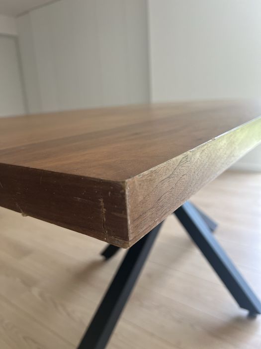 Mesa de Jantar 160cm folheado de nogueira