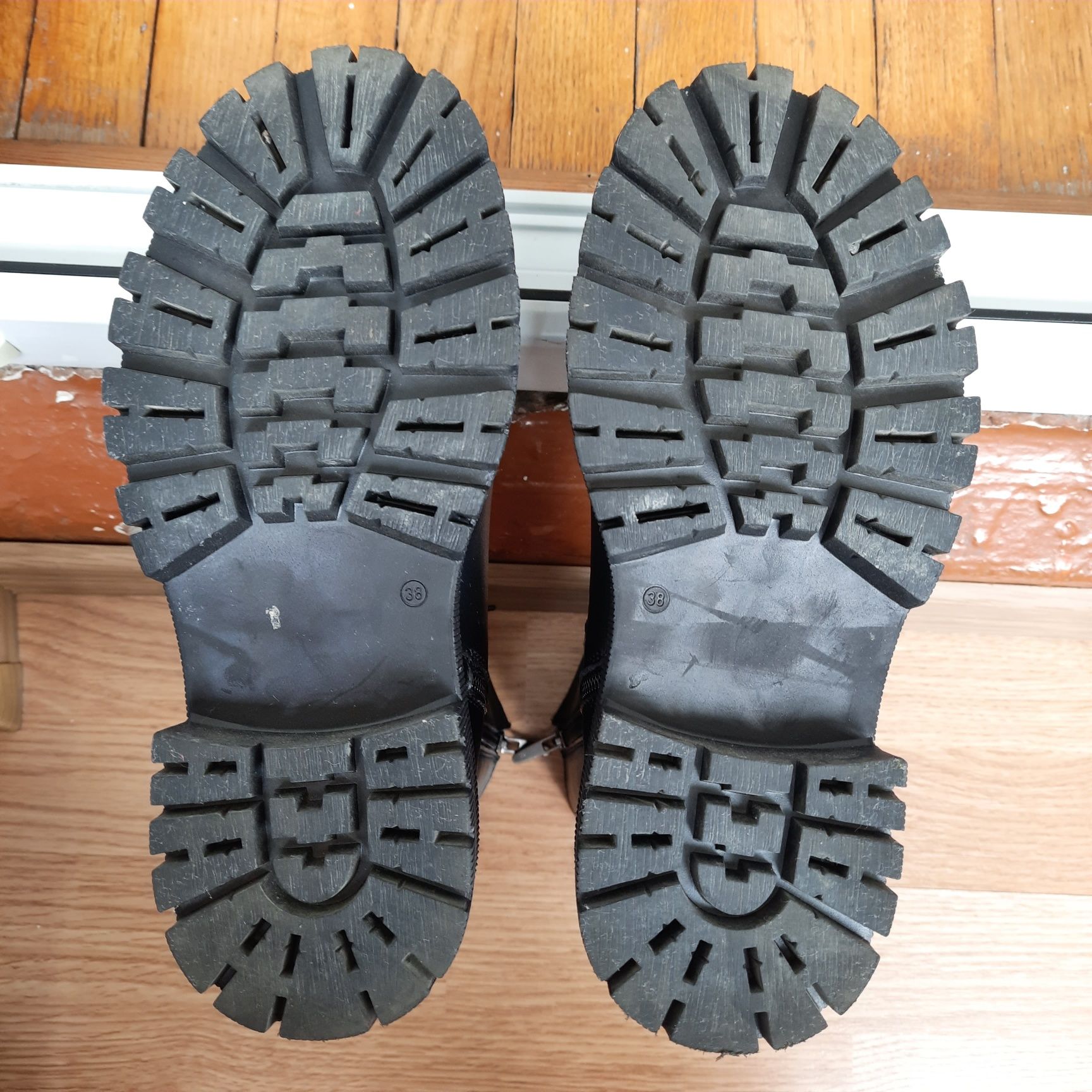 Зимові шкіряні чоботи, 38 розмір, 25 см устілка