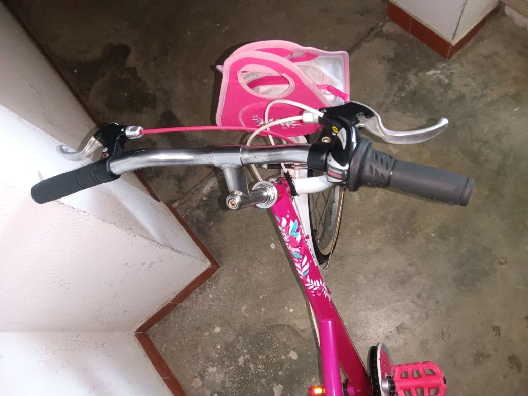 Bicicleta roda 20 60€ fim de semana para menina em excelente estado