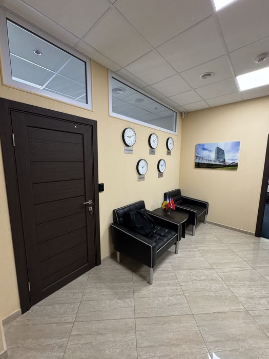 Здам офіс в бізнес-центрі "Summit" вул. Грушевського, 9б.