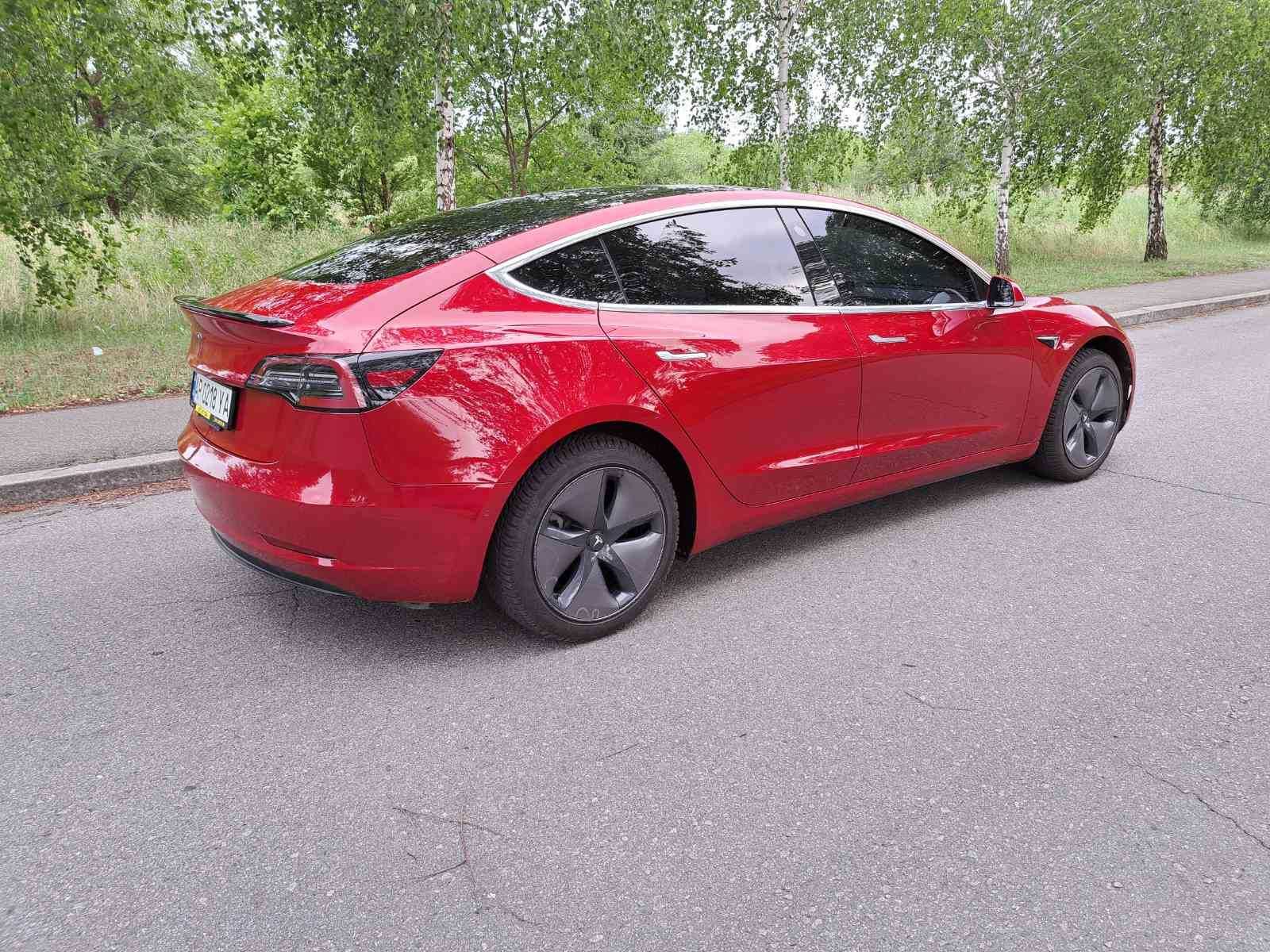 Tesla Model 3 2019