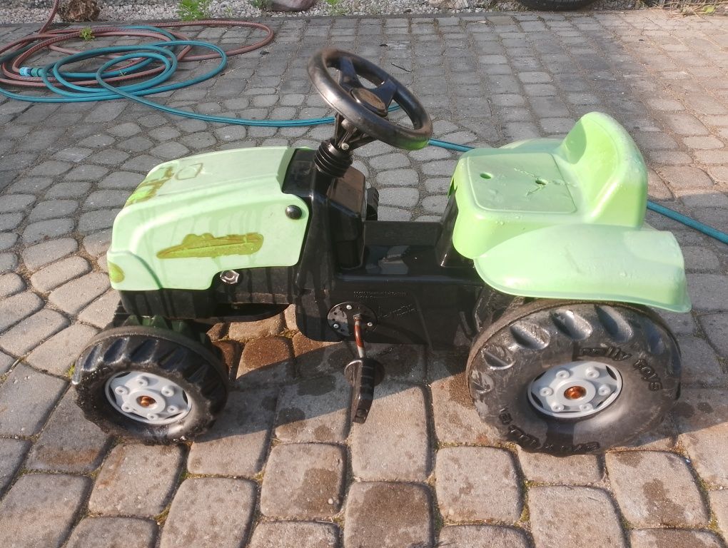 Traktorek - idealna zabawka dla twojego dziecka