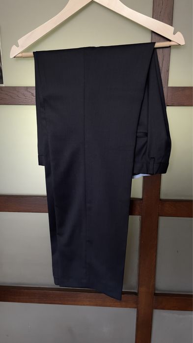 Garnitur Hugo Boss granatowy L