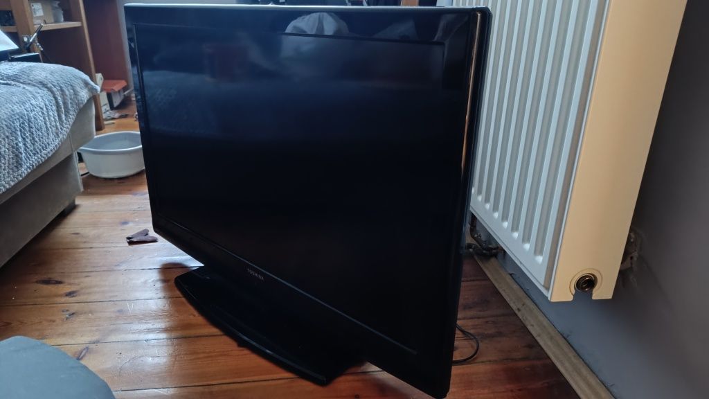 Telewizor TOSHIBA LCD 37BV701G