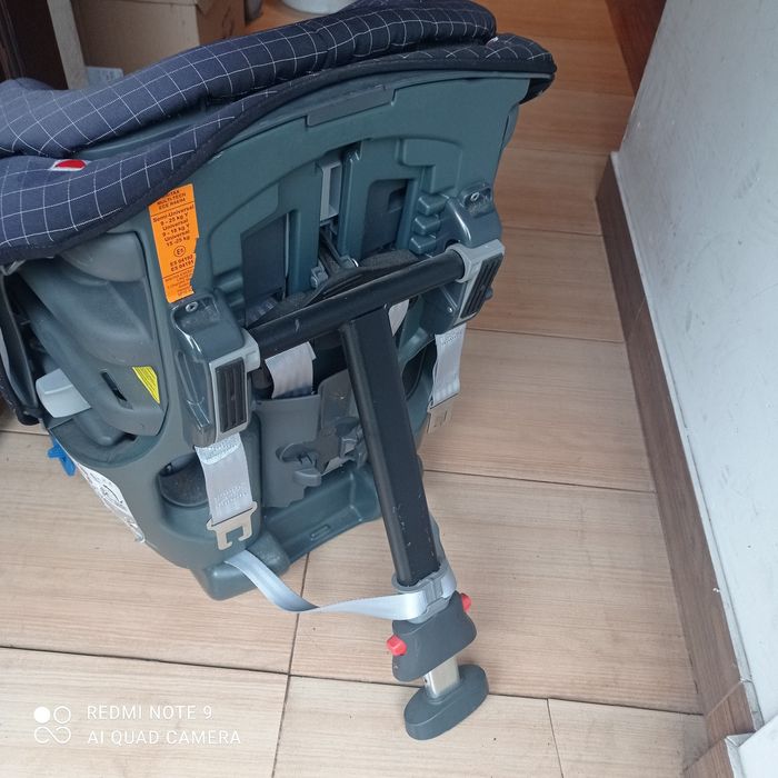 Fotelik Britax  montowany tyłem do kierunku jazdy