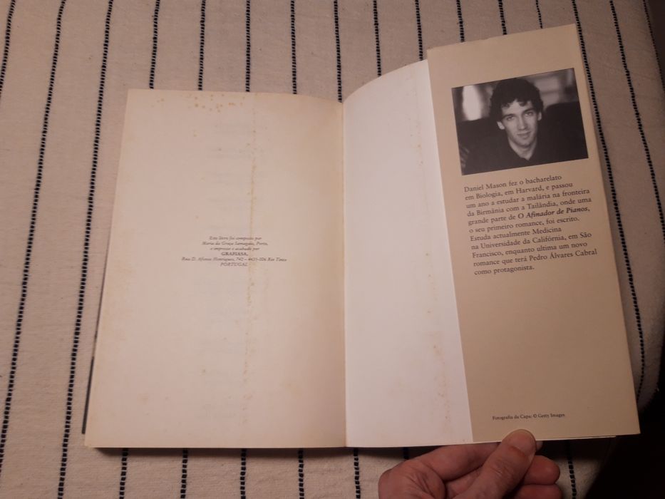 Livro "O Afinador de Pianos" de Edgar Drake