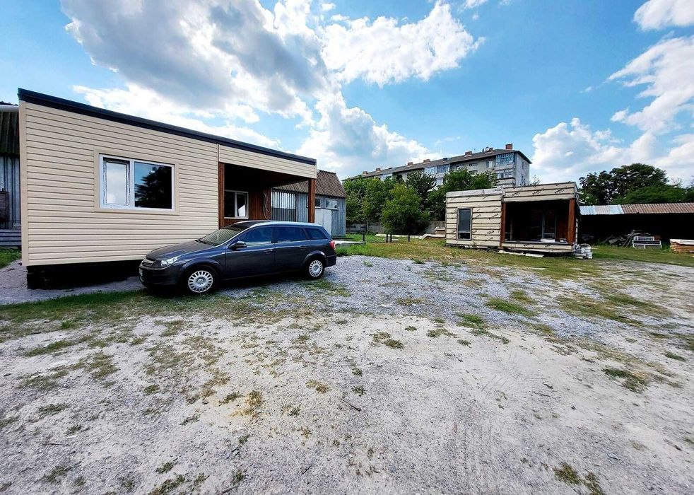 Продаж комерційного приміщення на вул. Будівельна