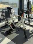 Bicicleta Zwift Ride com Kickr Core