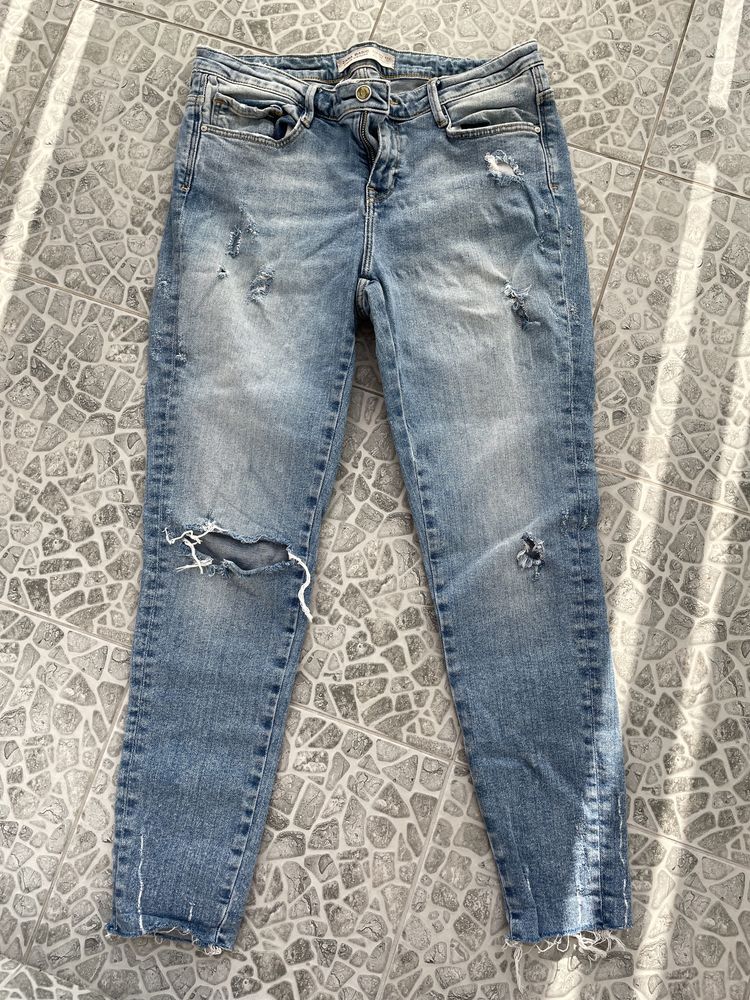 Jeansy skinny Zara