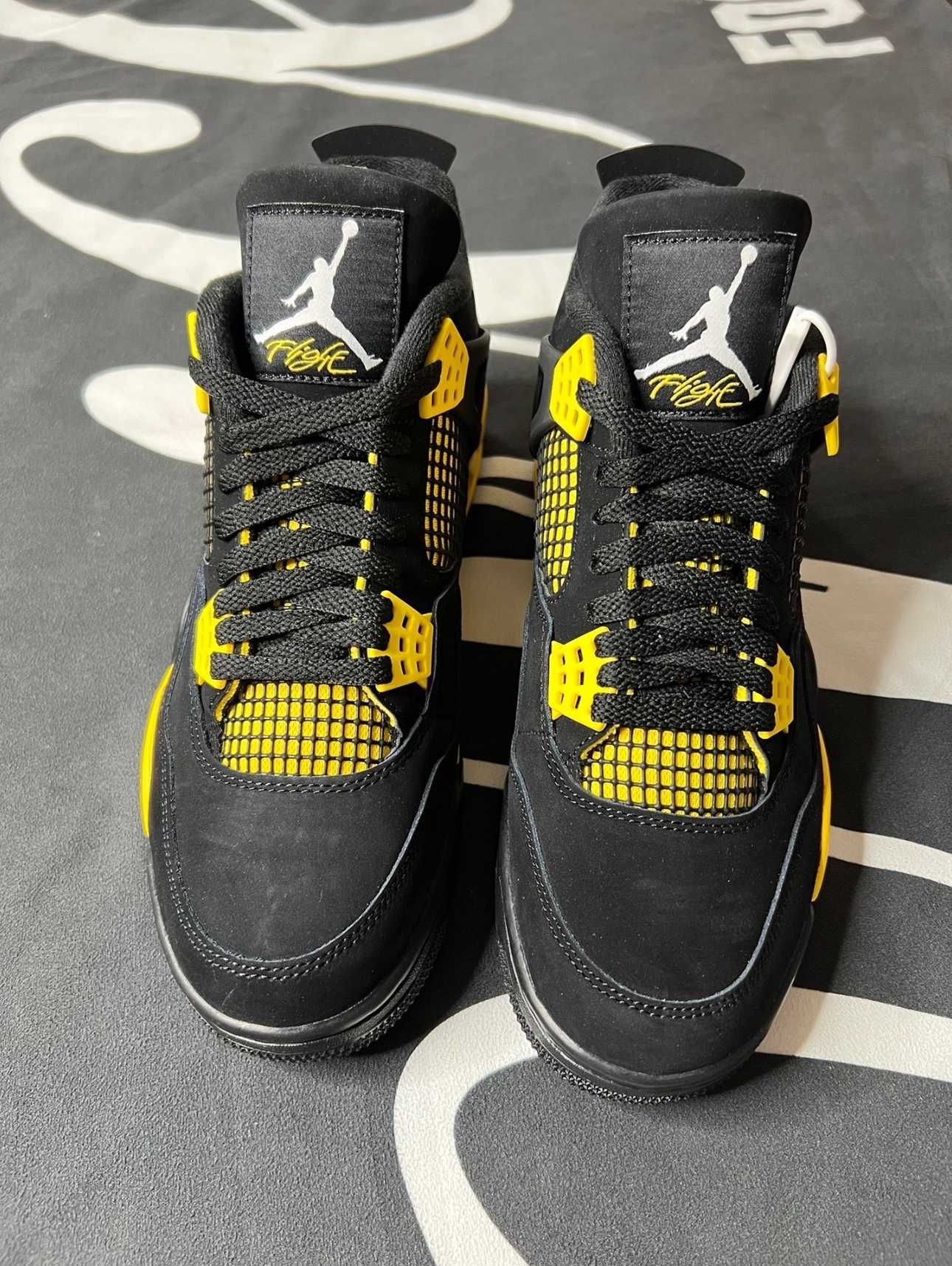 Nike Air Jordan 4 Yellow Thunder