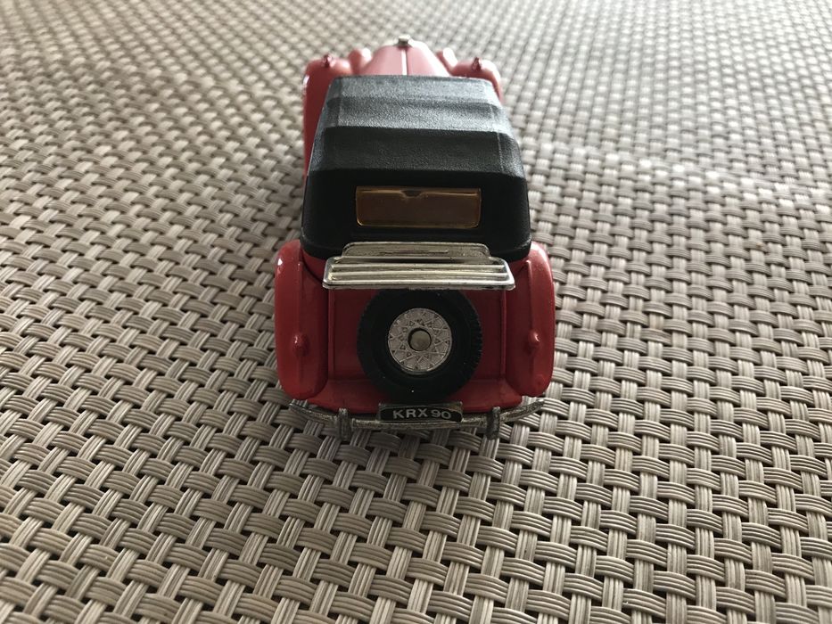 Модель автомобіля 1/43