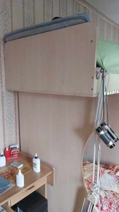 Детская двухярусная кровать