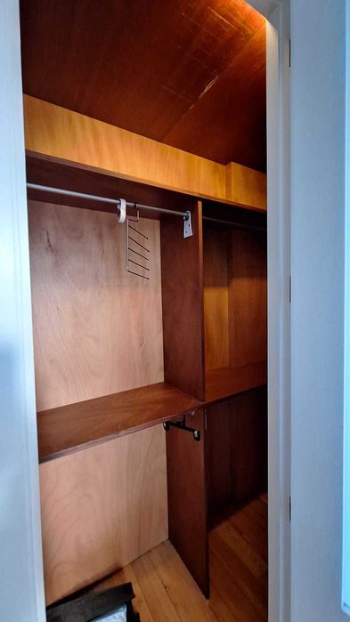 Moradia V2+1 perto da Avenida Antunes Guimarães