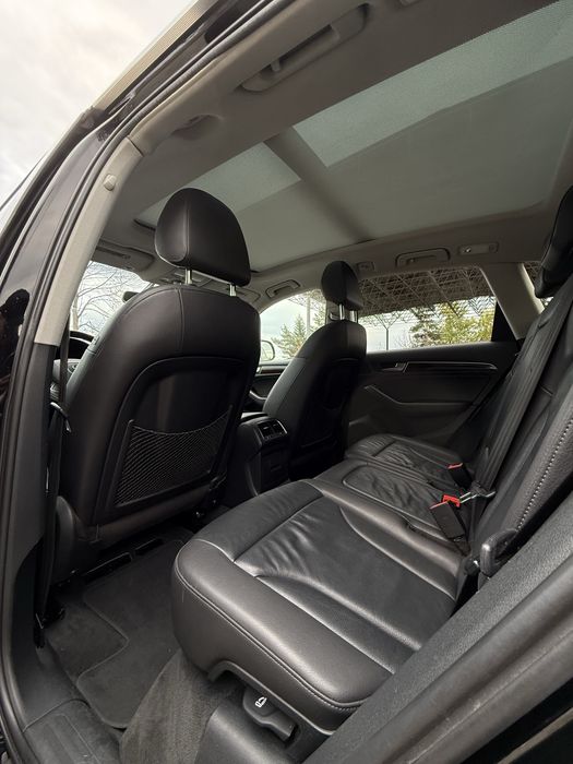 Продаж Audi Q5 2015року