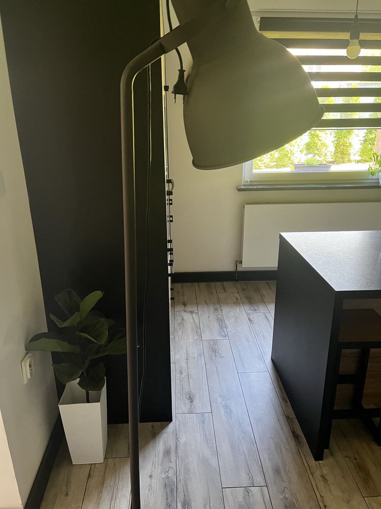 Lampa podłogowa Hektar c.szara