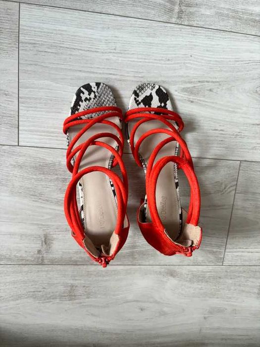 Pomarańczowe sandały Deezee 37