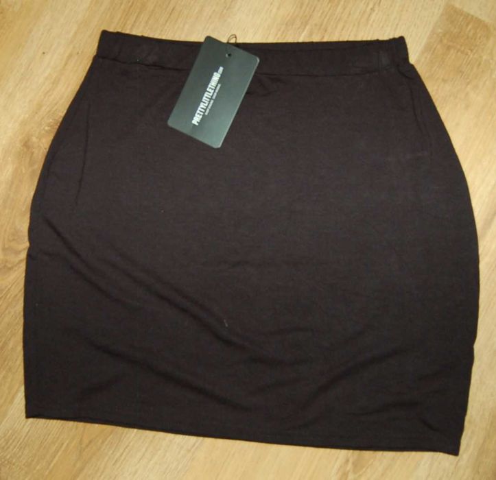 NOWA z metkami cienka spódniczka Pretty Little Thing rozmiar 38/40