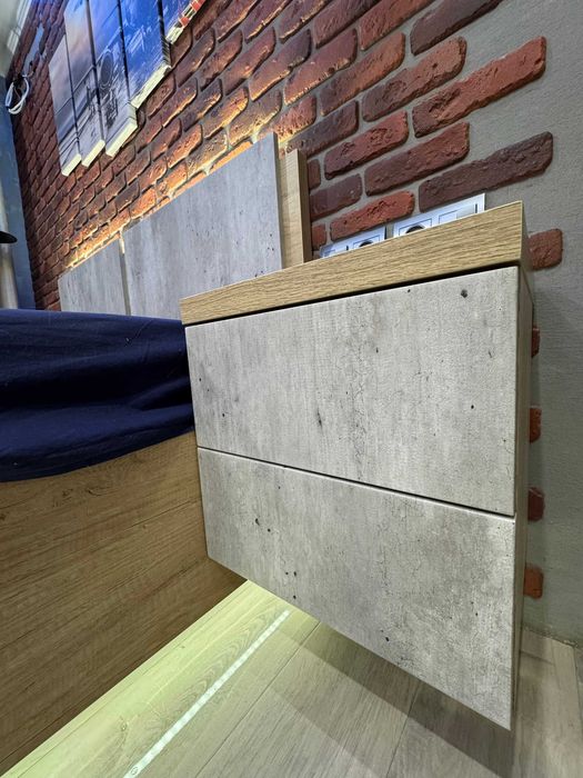 Меблі в спальню (кровать, шкаф купе, тумби, комод)