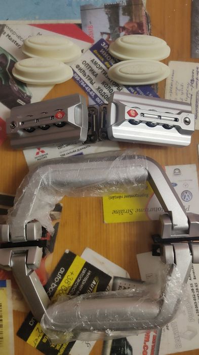 Колесо к чемодану,ручка