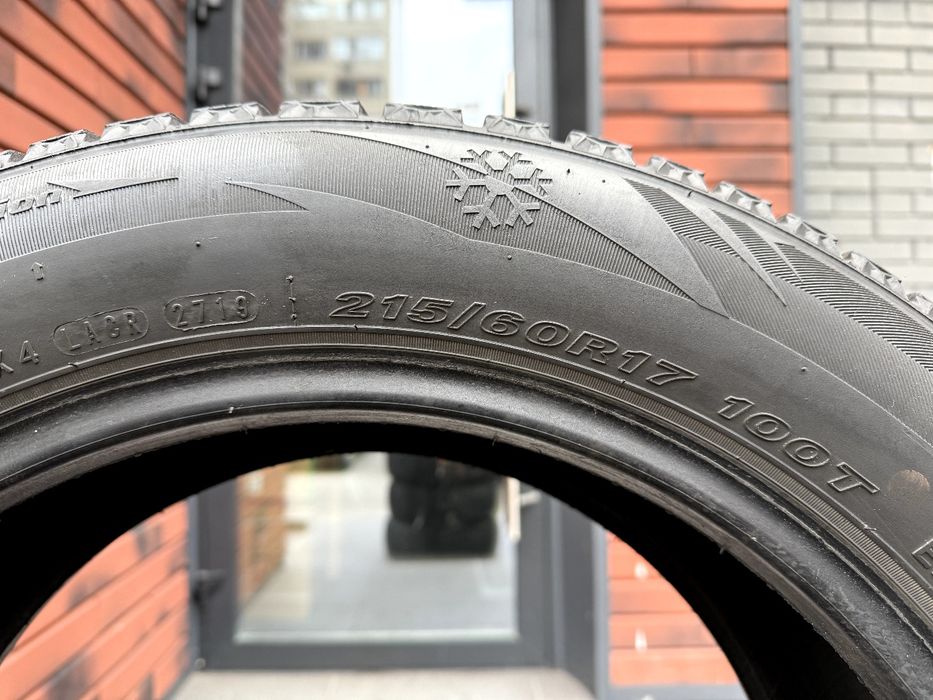 Roadstone Winguard 215/60/R17 Зима 4шт 7.80мм протектор
