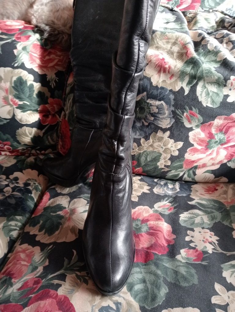 Kozaki skórzane na szpilce Prima Moda