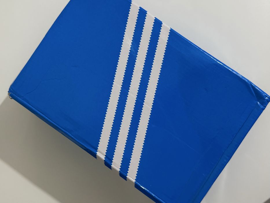 Adidas Spezial preto e branco