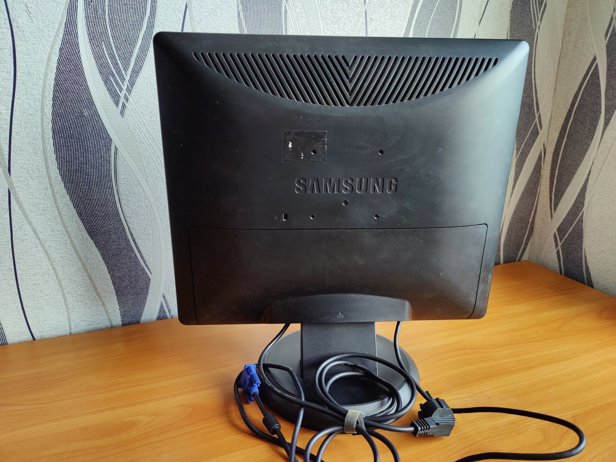 Монітор 19" Samsung 931BF