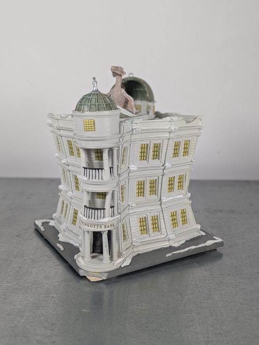Harry Potter Bank Gringotta i smok Gringotta kolekcjonerski podświetla