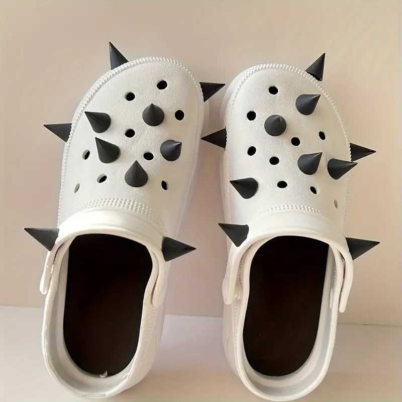 Przypinki piny do butów crocs prezent KOLCE PUNK 3D CZARNE halloween